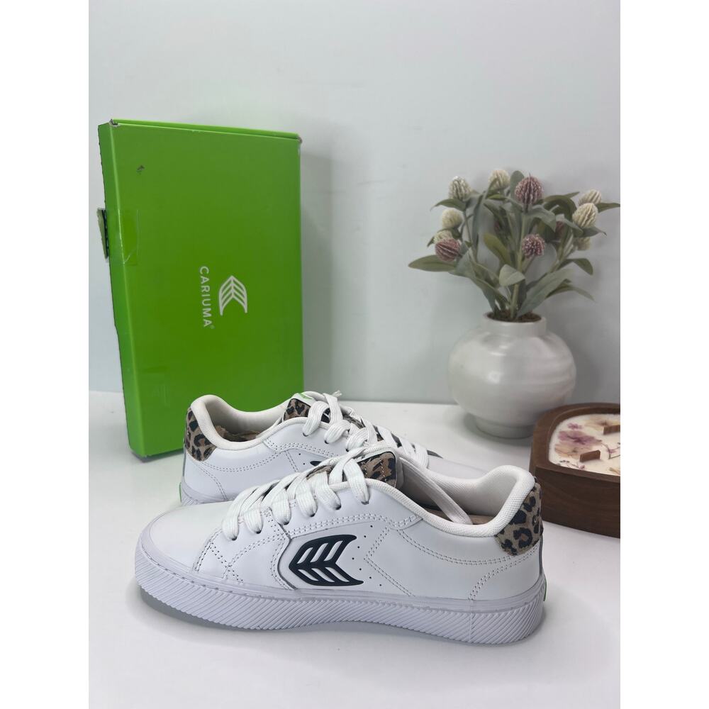 Cariuma Salvas Casual Leather Sneaker White/Leopard Print Heel Women's 7.5 NWB - Picture 7 of 9
